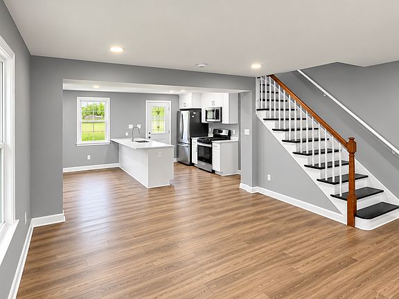 2nd image of 1826 18th St SE