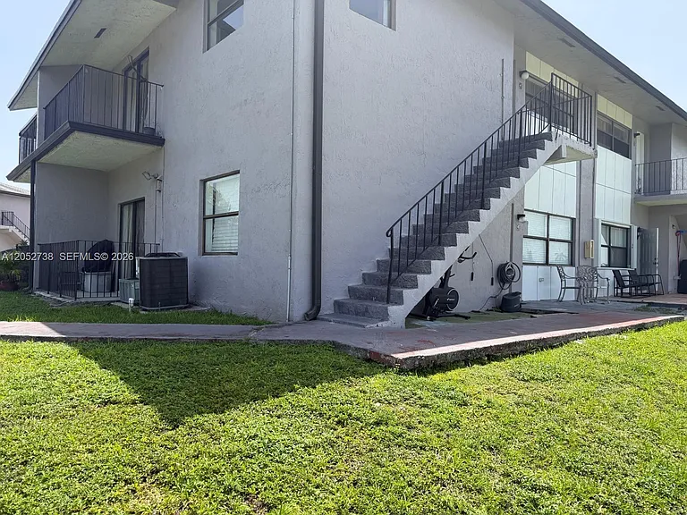 13221 SW 17th Ln #20-4 — Photo 11