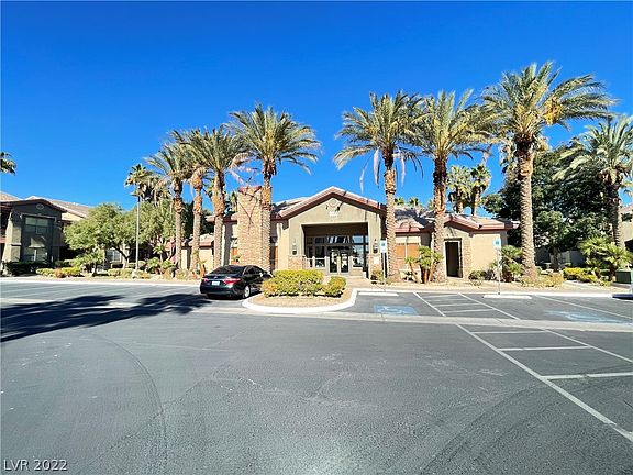 4th image of 8000 W Badura Ave #2034