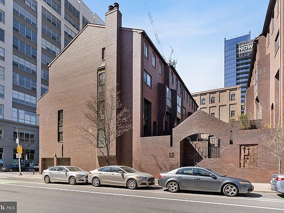 3rd image of 100 N 22nd St APT 103