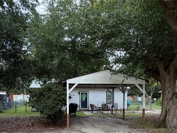 4313 Calhoun Dr, Hope Mills, NC 28348