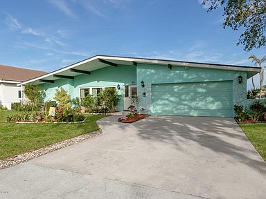 24 Yacht Haven Dr Cocoa Beach Fl 32931 Zillow