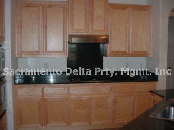 4th image of 5749 Bridgecross Dr