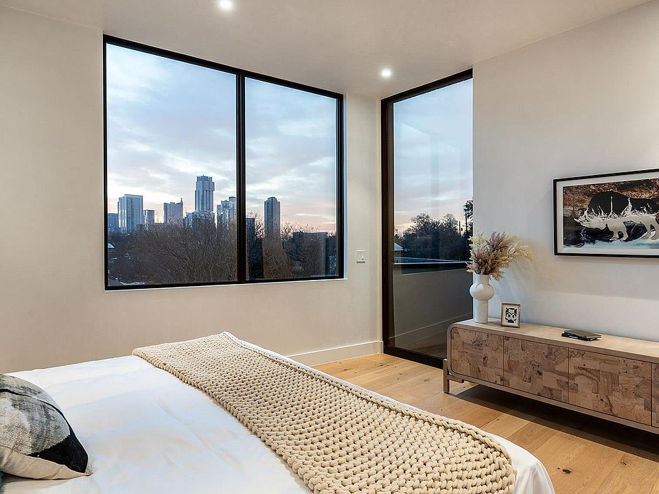 1st image of 1315 W 9th St #B