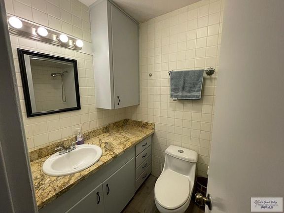 3rd image of 1900 University Blvd APT 8E