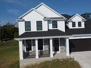 783 Brockway Dr, Mukwonago, WI 53149