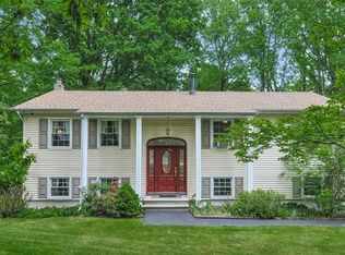 2912 Mead St, Yorktown Heights, NY 10598
