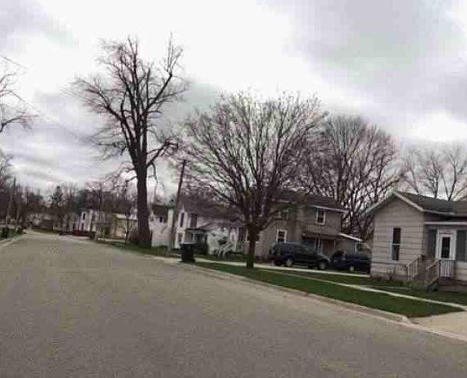 2nd image of 103 Maple St