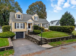 3 Bay Edge Dr, Worcester, MA 01604