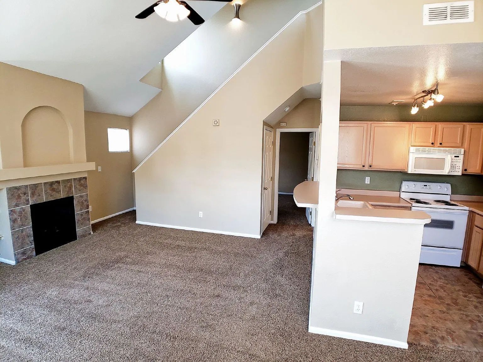 2 bed, 2.0 bath, 1230 sqft, $2,075 — Photo 1