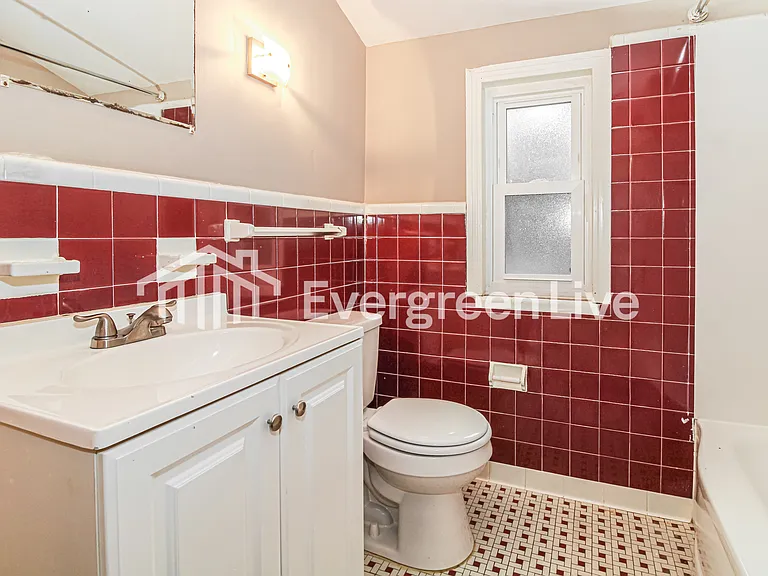 143 W Rosemary Rd — Photo 6