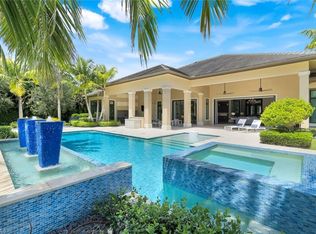 112 Hickory RD, NAPLES, FL 34108