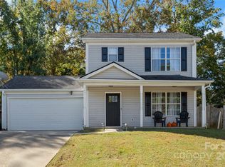 7 Diamond Hill Ct, Greer, SC 29651