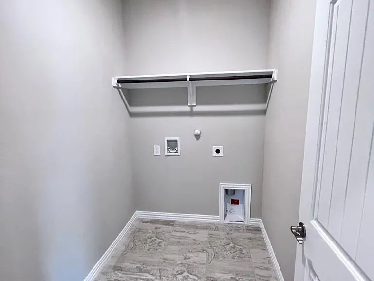 1800 Wade Ct — Photo 36