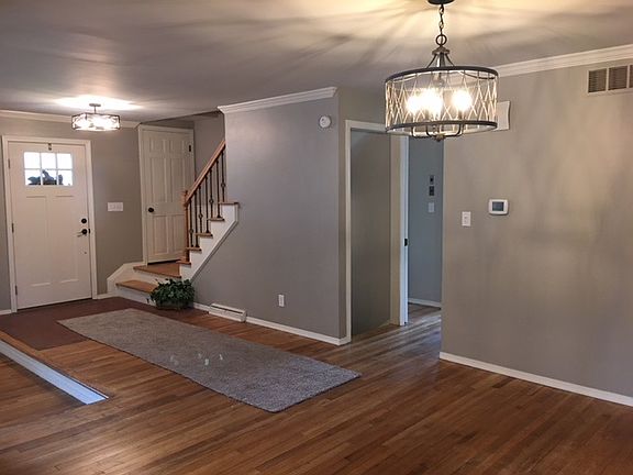 2nd image of 1500 Dogwood Dr