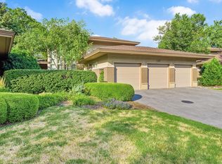 1407 Hawthorne Ln #19C, Hinsdale, IL 60521