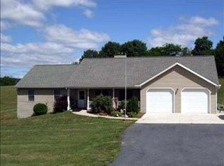 911 Dry Run Rd, Grantville, PA 17028