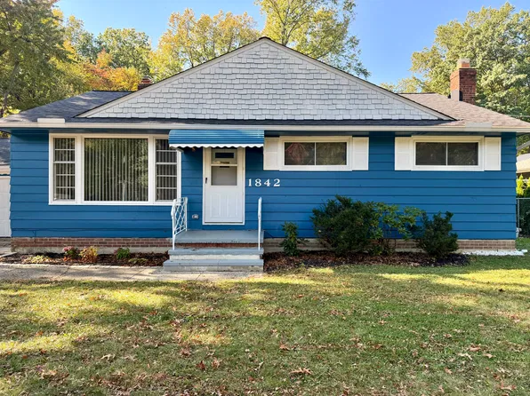 1842 Columbia Rd, Westlake, OH 44145
