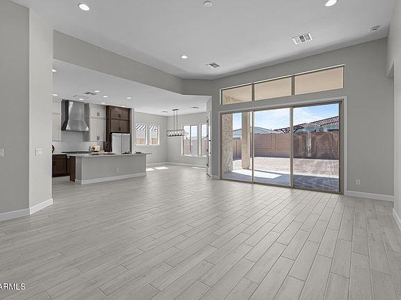 3rd image of 20209 W SAN MIGUEL Avenue