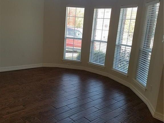 2nd image of 3004 Hidden Meadow Ln