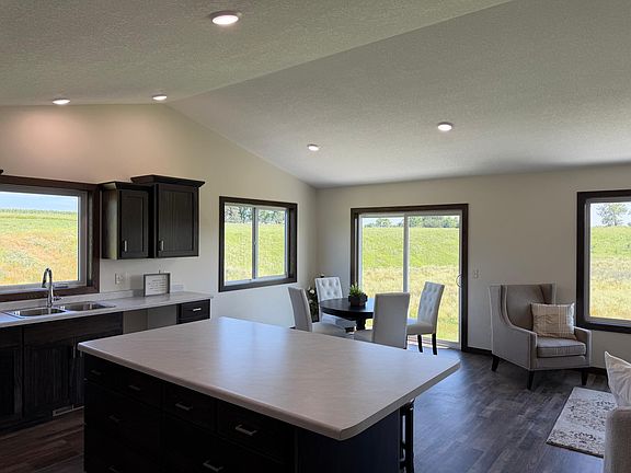5th image of 7 Cottonwood Lake Dr