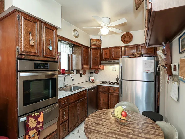 20-37 37th Street image 10 of 24