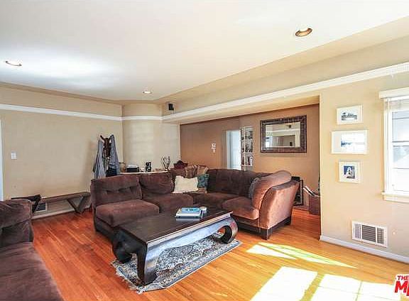 5th image of 3956 Welland Ave
