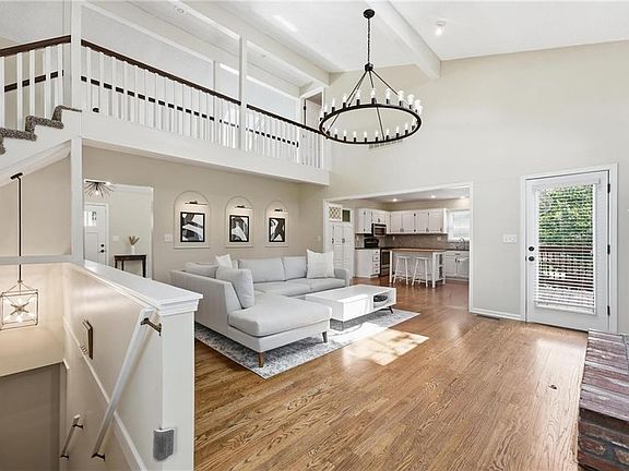 4th image of 4105 NW 74th St