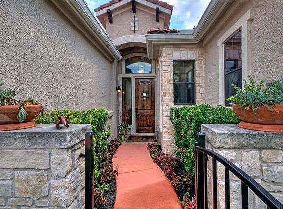 5th image of 310 Indianwood Dr