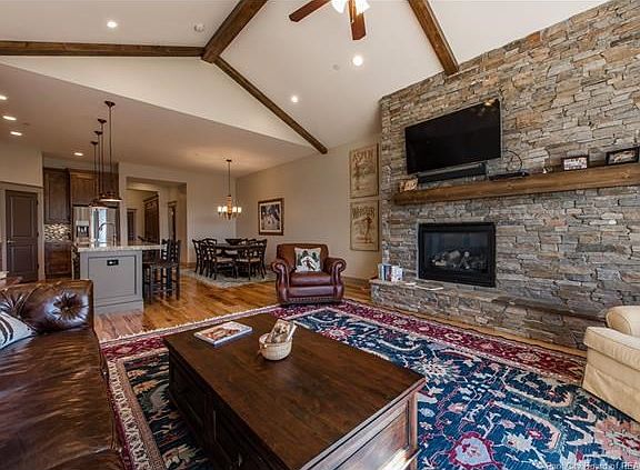 4th image of 559 W Alder Hill St #13-E