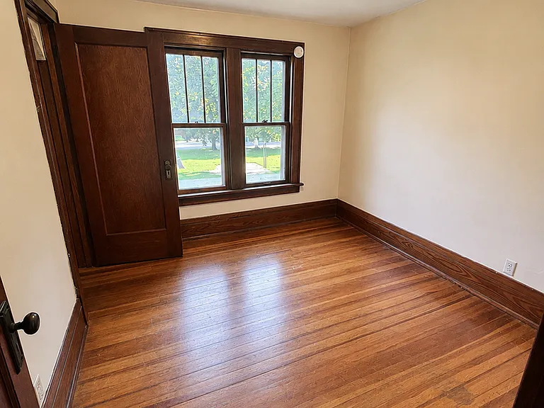 223 Highland Ave #110 — Photo 4