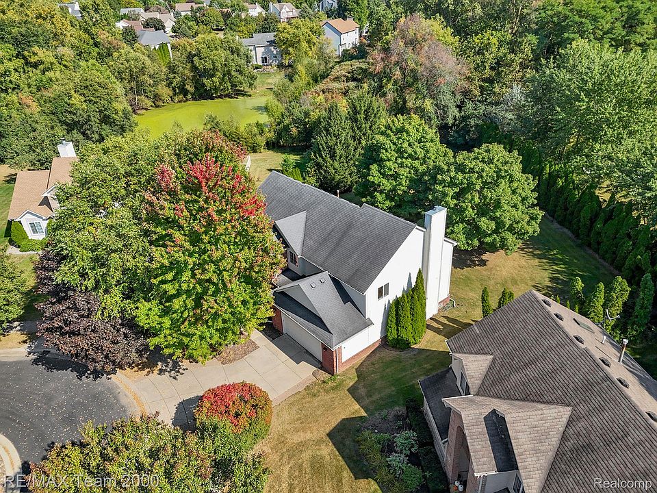 1st image of 2863 Greenlawn Ave