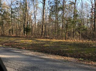 1530 War Eagle Dr, Crossville, TN 38572