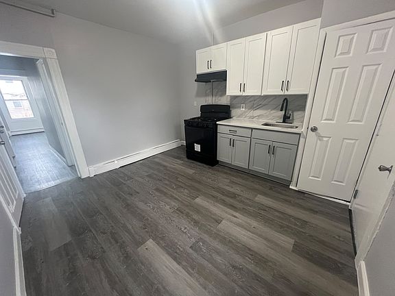 2nd image of 76 4th Ave Floor 2