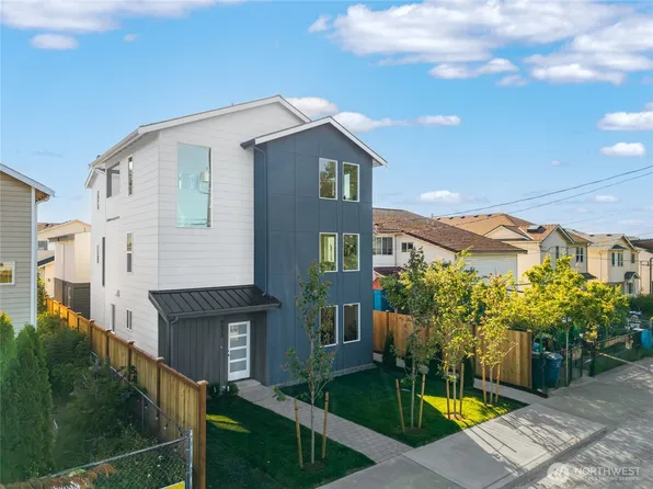 9323 Marcus Avenue S, Seattle, WA 98118
