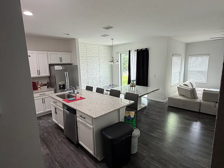 813 Landmark Hills Dr — Photo 9
