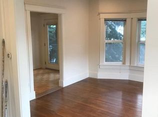 1308 N 38th St APT C, Seattle, WA 98103