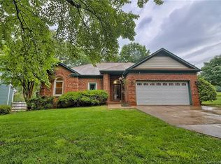 9413 Twin Trail Dr, Huntersville, NC 28078