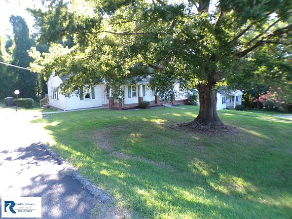 2nd image of 749 Mount Cross Rd