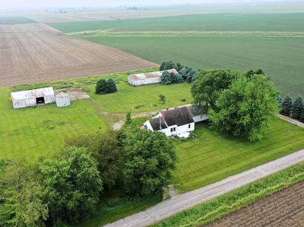 20960 E 250 North Rd, Fairbury, IL 61739