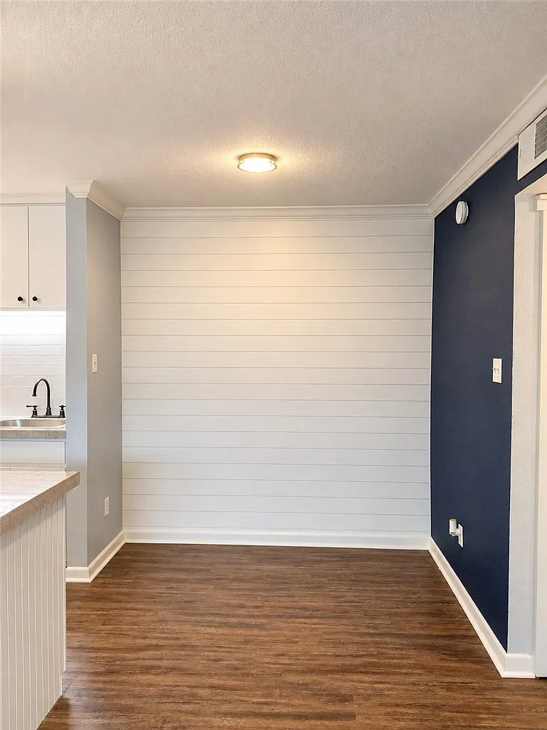 1 bed, 677 sqft, $1,000 — Photo 4