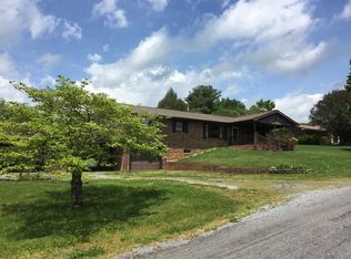 306 Lamp Lighter Ln, Nickelsville, VA 24271