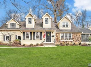 188 Cottage Rd, Wyckoff, NJ 07481