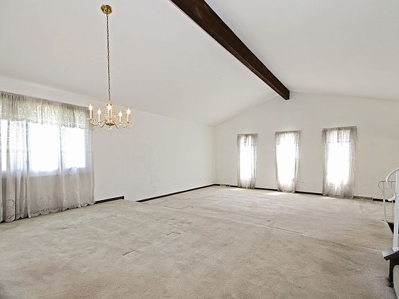3rd image of 14348 S Heather Ct