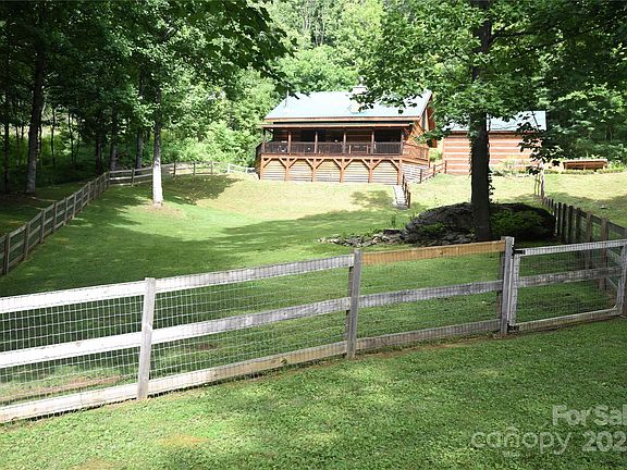 2nd image of 120 Spotted Fawn Ln