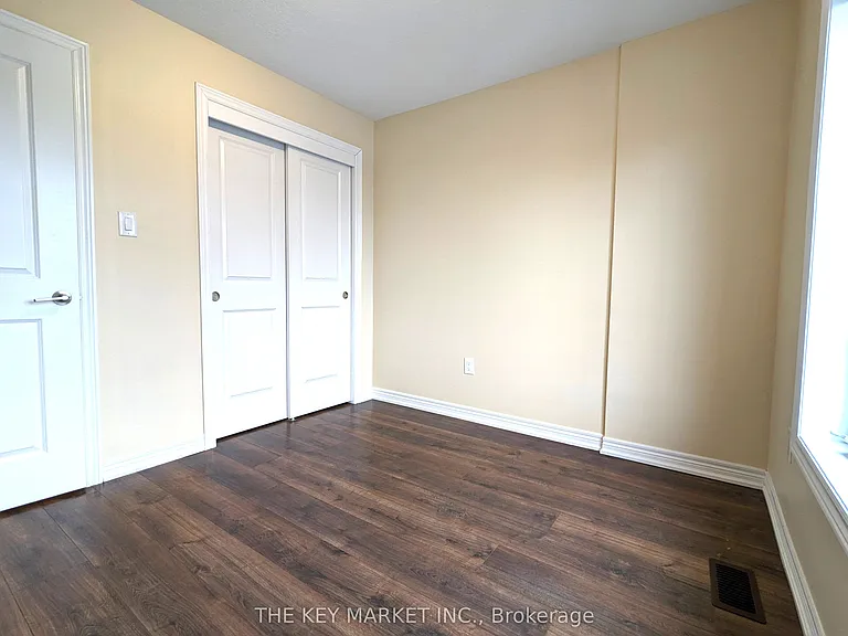 365 Belcourt Cmn — Photo 38