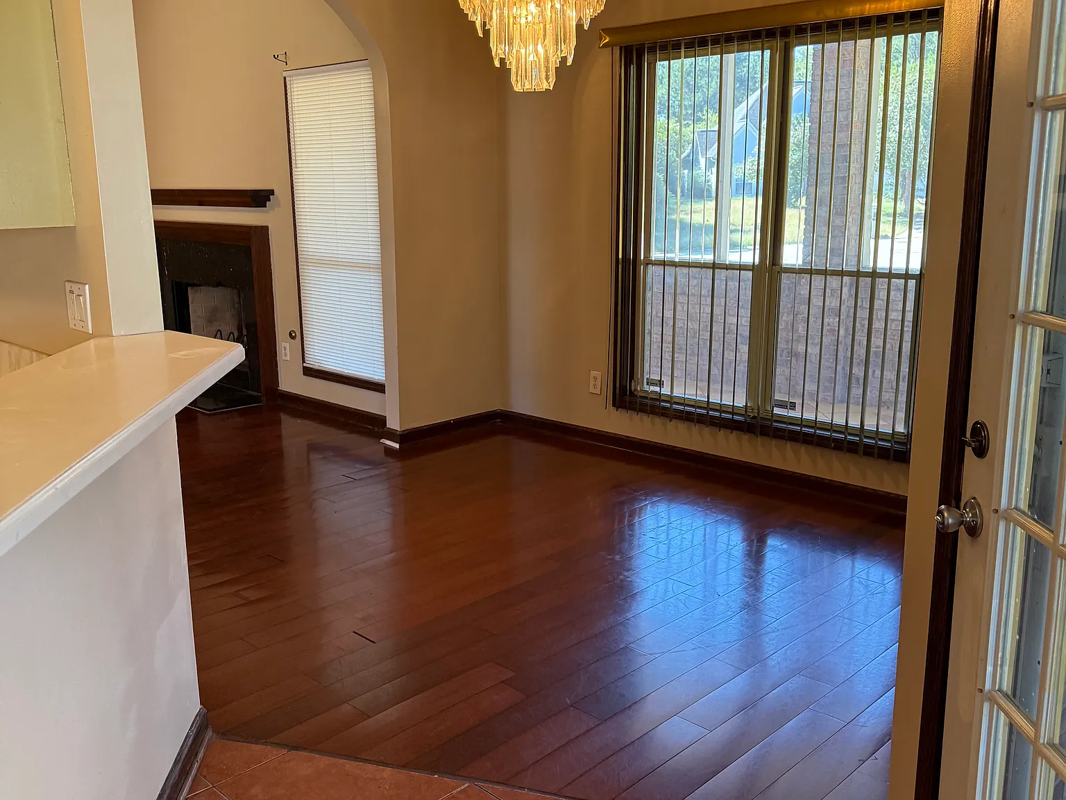 3 bed, 1713 sqft, $1,950 — Photo 4
