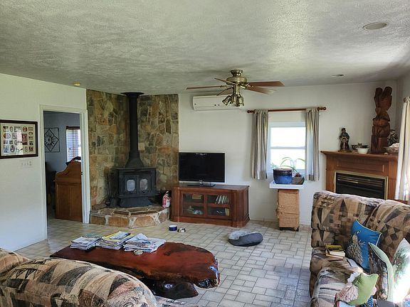 5th image of 339 Ww Vaught Ln