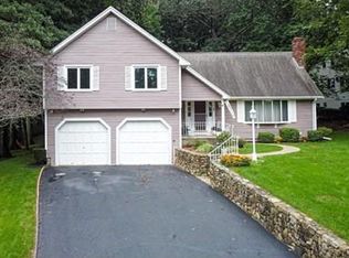 1 Sleeper Dr, Burlington, MA 01803