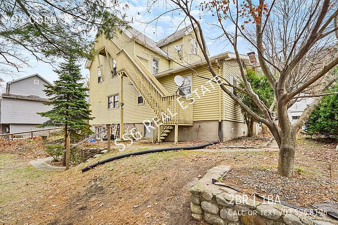 2nd image of 96 Coen St #2